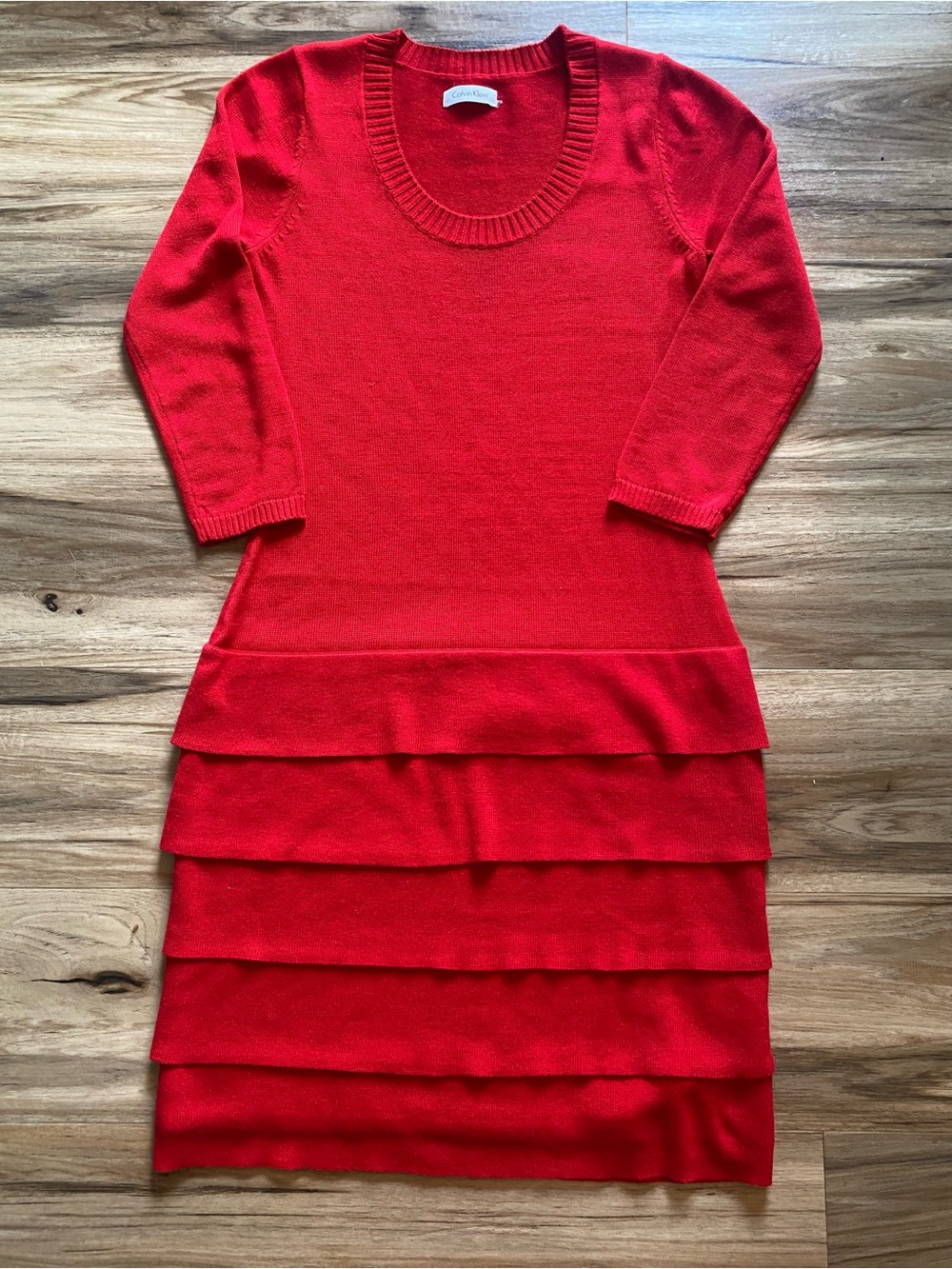 Calvin Klein Red Tiered Layered Knit Sweater Dress Small 3/4 Sleeve